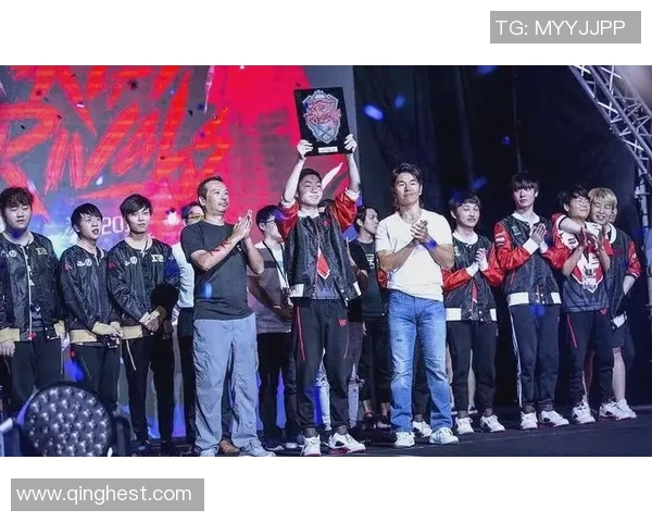 V5战队的荣耀与挑战:洲际赛背后的奋斗故事与成长历程 V5战队的荣耀与挑战:洲际赛背后的奋斗故事与成长历程